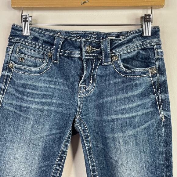 Miss Me Angel Wing Rhinestone Western Cropped Capri Distressed Stretch Jeans 26 - Picture 2 of 16